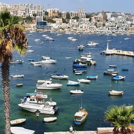 Carsons Court - Seafront - Fl 2 * St. Paul's Bay
