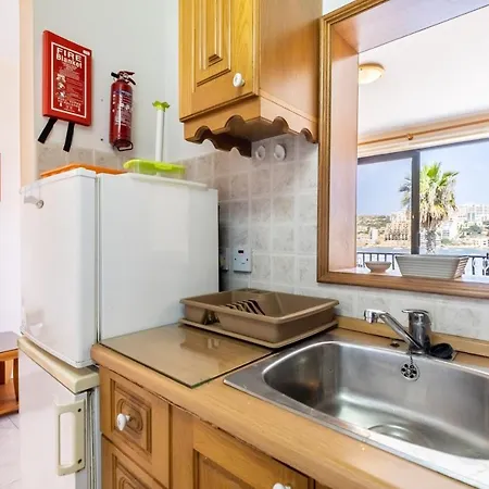 Apartment Carsons Court - Seafront - Fl 2 St. Paul's Bay